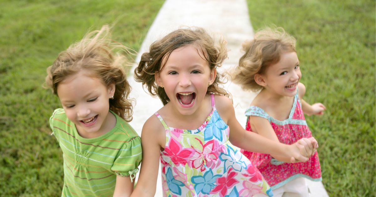 three little girls race to learn the Signs you need braces